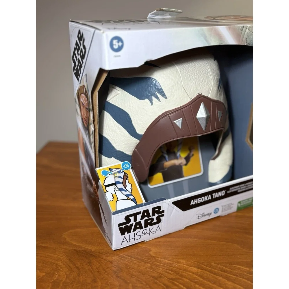 Hasbro Disney Star Wars Ahsoka Tano Electronic Talking Costume Mask 2023 Sealed